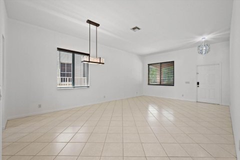 Villa ou maison à vendre à Weston, Floride: 4 chambres, 196.49 m2 № 2331280 - photo 9