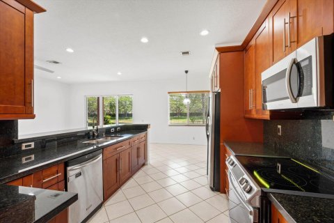 Villa ou maison à vendre à Weston, Floride: 4 chambres, 196.49 m2 № 2331280 - photo 19