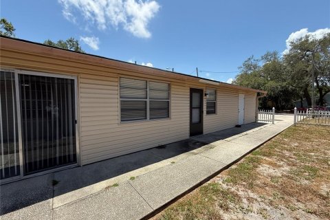 House in Palm Harbor, Florida 3 bedrooms, 93.83 sq.m. № 2231202