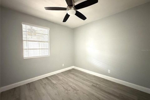 House in Palm Harbor, Florida 3 bedrooms, 93.83 sq.m. № 2231202 - photo 16