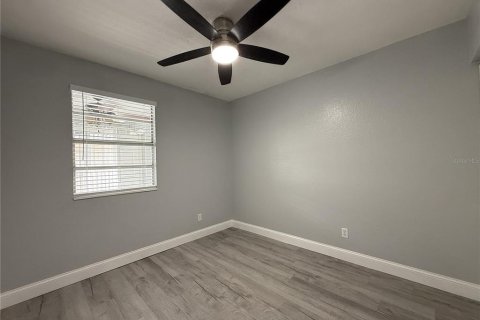House in Palm Harbor, Florida 3 bedrooms, 93.83 sq.m. № 2231202 - photo 13