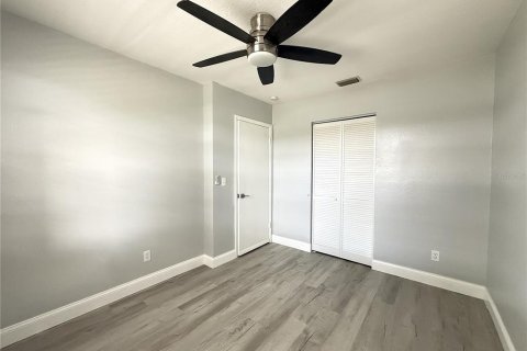 House in Palm Harbor, Florida 3 bedrooms, 93.83 sq.m. № 2231202 - photo 12