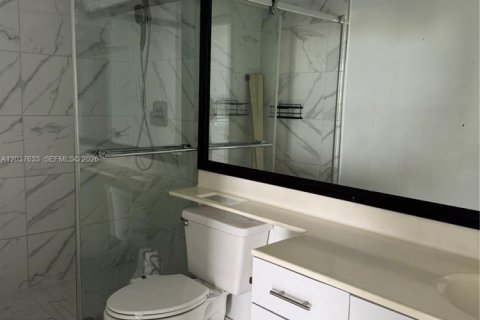 Condo in Aventura, Florida, 2 bedrooms № 2154693 - photo 11