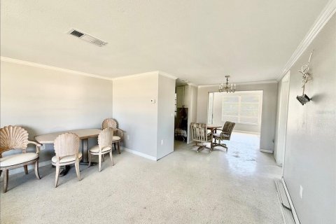 House in Englewood, Florida 2 bedrooms, 116.31 sq.m. № 1547836 - photo 12