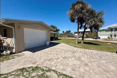 House in Englewood, Florida 2 bedrooms, 116.31 sq.m. № 1547836 - photo 6