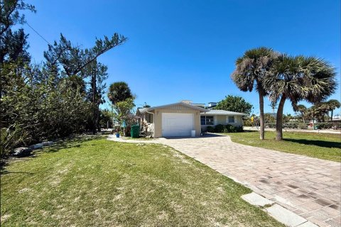 House in Englewood, Florida 2 bedrooms, 116.31 sq.m. № 1547836 - photo 27