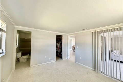 House in Englewood, Florida 2 bedrooms, 116.31 sq.m. № 1547836 - photo 17