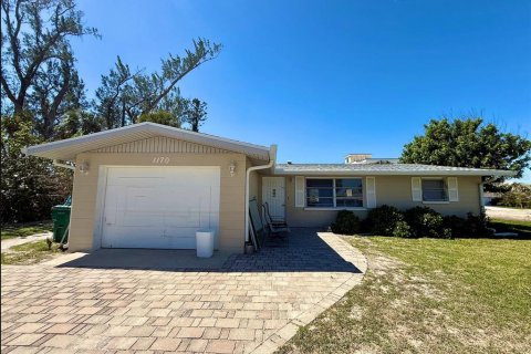 House in Englewood, Florida 2 bedrooms, 116.31 sq.m. № 1547836 - photo 2
