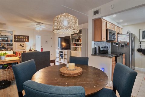 Copropriété à vendre à Clearwater, Floride: 2 chambres, 102.19 m2 № 1853406 - photo 12