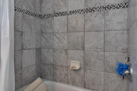 Copropriété à vendre à Clearwater, Floride: 2 chambres, 102.19 m2 № 1853406 - photo 25