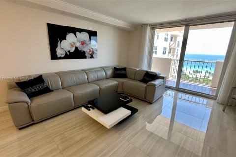 Condominio en venta en Hallandale Beach, Florida, 1 dormitorio, 120.77 m2 № 1752218 - foto 9