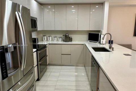 Condominio en venta en Hallandale Beach, Florida, 1 dormitorio, 120.77 m2 № 1752218 - foto 15