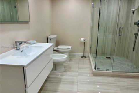 Condominio en venta en Hallandale Beach, Florida, 1 dormitorio, 120.77 m2 № 1752218 - foto 25