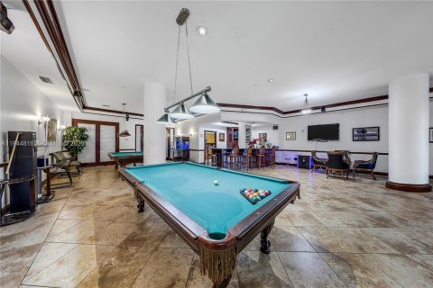 Condo in Miami, Florida, 2 bedrooms  № 2001401 - photo 25