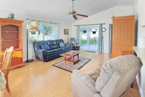 Villa ou maison à vendre à Jupiter, Floride: 2 chambres, 108.05 m2 № 2394751 - photo 2