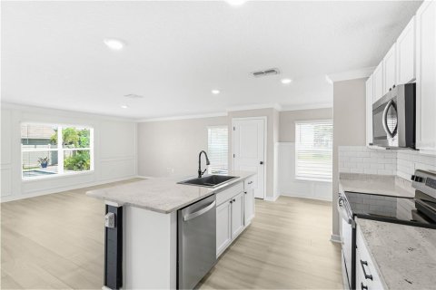 Villa ou maison à louer à Parrish, Floride: 4 chambres, 209.96 m2 № 2430684 - photo 10