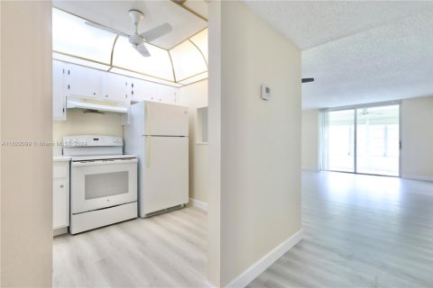 Condo in Margate, Florida, 1 bedroom  № 1762717 - photo 1