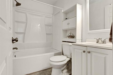 Villa ou maison à vendre à Tampa, Floride: 4 chambres, 141.95 m2 № 2396698 - photo 12