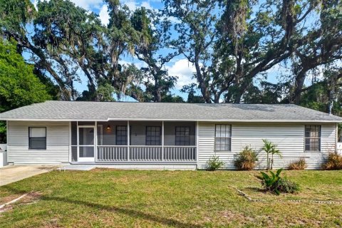 Villa ou maison à Tampa, Floride 4 chambres, 141.95 m2 № 2396698