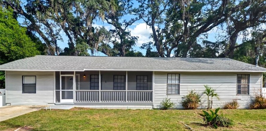 Villa ou maison à Tampa, Floride 4 chambres, 141.95 m2 № 2396698