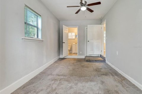 Villa ou maison à vendre à Tampa, Floride: 4 chambres, 141.95 m2 № 2396698 - photo 17