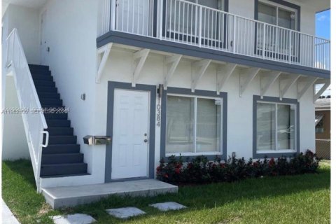 Villa ou maison à Miami, Floride 3 chambres, 220.55 m2 № 2045024