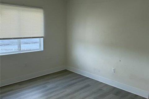 Villa ou maison à louer à Miami, Floride: 3 chambres, 220.55 m2 № 2045024 - photo 10