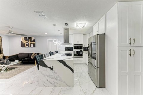 Villa ou maison à vendre à Bradenton, Floride: 4 chambres, 130.81 m2 № 2391200 - photo 11