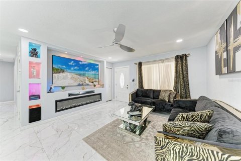 Villa ou maison à vendre à Bradenton, Floride: 4 chambres, 130.81 m2 № 2391200 - photo 8