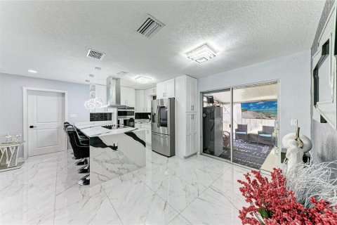 Villa ou maison à vendre à Bradenton, Floride: 4 chambres, 130.81 m2 № 2391200 - photo 13