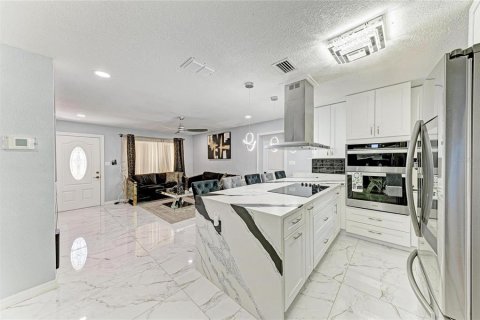 Villa ou maison à vendre à Bradenton, Floride: 4 chambres, 130.81 m2 № 2391200 - photo 12