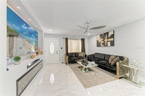 Villa ou maison à vendre à Bradenton, Floride: 4 chambres, 130.81 m2 № 2391200 - photo 7