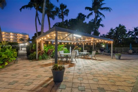 Condo in Boca Raton, Florida, 1 bedroom № 2263779 - photo 28