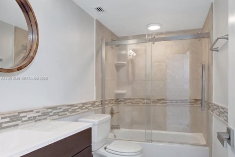 Condo in Boca Raton, Florida, 1 bedroom № 2263779 - photo 14