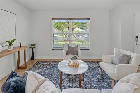 Casa en venta en Orlando, Florida, 6 dormitorios, 327.11 m2 № 2238517 - foto 12