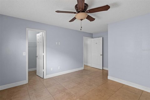 Casa en venta en Orlando, Florida, 6 dormitorios, 327.11 m2 № 2238517 - foto 26
