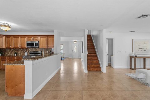 Casa en venta en Orlando, Florida, 6 dormitorios, 327.11 m2 № 2238517 - foto 28
