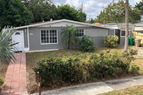 Дом в Дейви, Флорида 3 спальни, 96.15м2 № 2030752