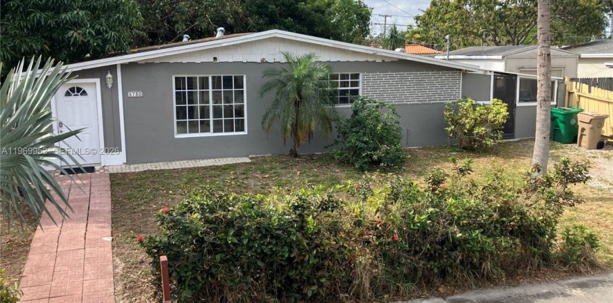 Дом в Дейви, Флорида 3 спальни, 96.15м2 № 2030752