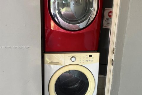 Снять в аренду виллу или дом в Дейви, Флорида 3 спальни, 96.15м2, № 2030752 - фото 17