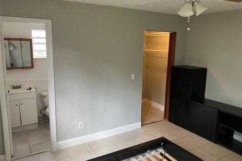 Снять в аренду виллу или дом в Дейви, Флорида 3 спальни, 96.15м2, № 2030752 - фото 11