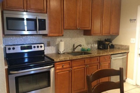 Снять в аренду виллу или дом в Дейви, Флорида 3 спальни, 96.15м2, № 2030752 - фото 6