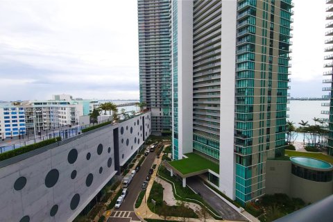 Condo in Miami, Florida, 1 bedroom № 2082913 - photo 15