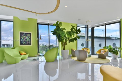 Condo in Miami, Florida, 1 bedroom № 2082913 - photo 19