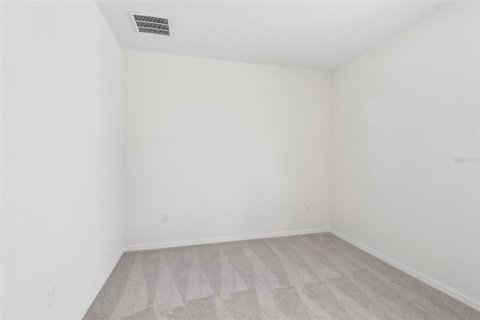 House in New Port Richey, Florida 4 bedrooms, 192.4 sq.m. № 2347729 - photo 25
