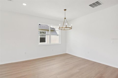 House in New Port Richey, Florida 4 bedrooms, 192.4 sq.m. № 2347729 - photo 7