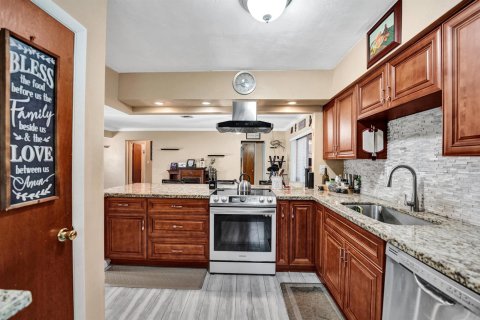 House in Cooper City, Florida 3 bedrooms, 156.73 sq.m. № 2087807 - photo 28