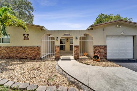 House in Cooper City, Florida 3 bedrooms, 156.73 sq.m. № 2087807 - photo 8
