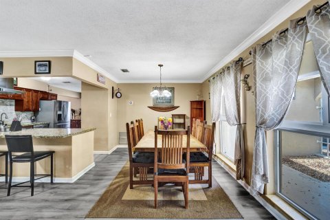 House in Cooper City, Florida 3 bedrooms, 156.73 sq.m. № 2087807 - photo 23