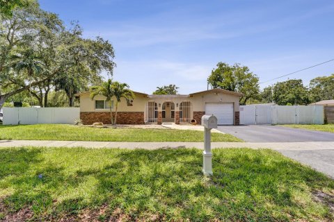 House in Cooper City, Florida 3 bedrooms, 156.73 sq.m. № 2087807